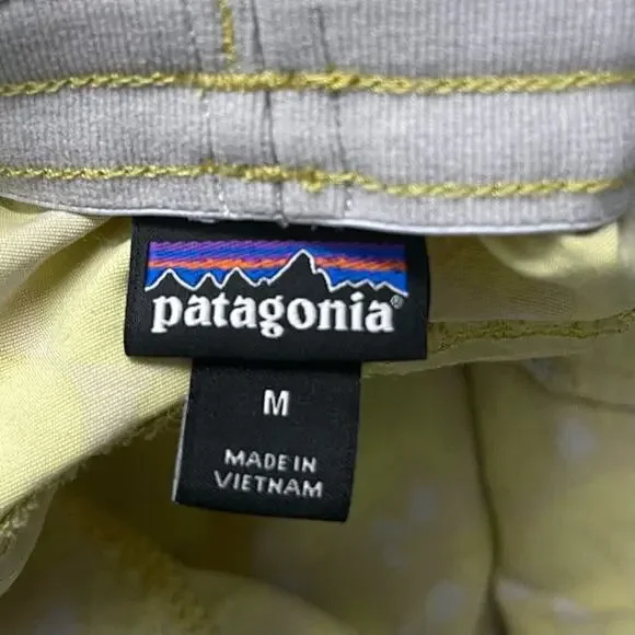 Patagonia Shorts Womens Medium Yellow Floral Barely Baggies 57058 No Liner AOP - Picture 3 of 16